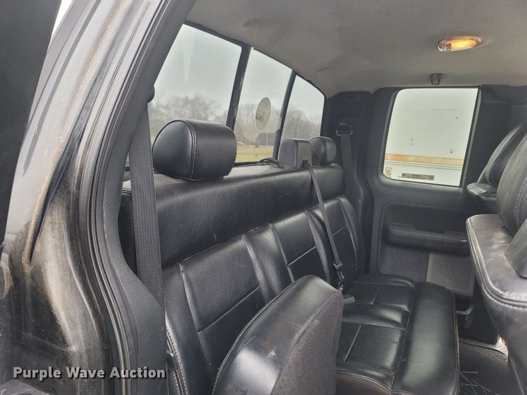 image for item LN9738 2005 Ford F150  SuperCab pickup truck