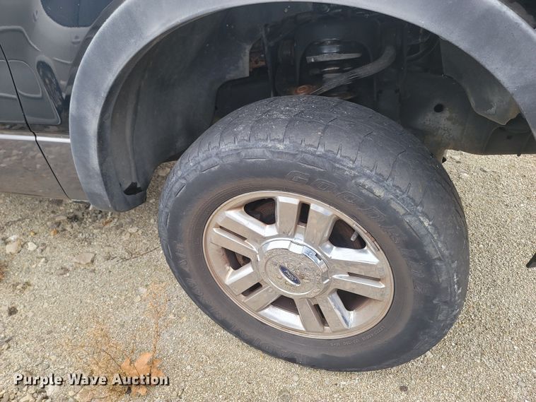 image for item LN9738 2005 Ford F150  SuperCab pickup truck