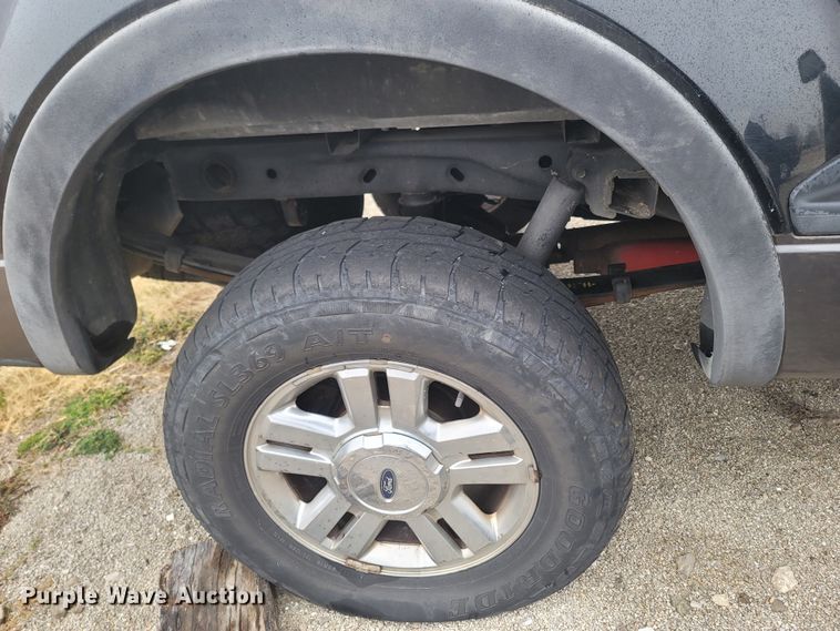 image for item LN9738 2005 Ford F150  SuperCab pickup truck