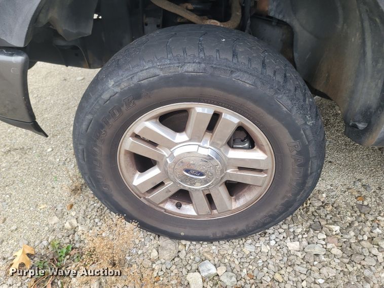 image for item LN9738 2005 Ford F150  SuperCab pickup truck