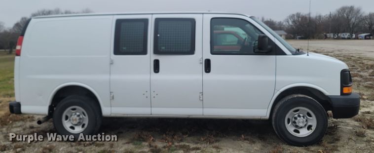 image for item LN9740 2009 Chevrolet Express 2500  van
