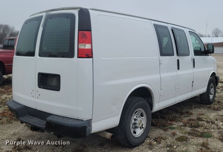 image for item LN9740 2009 Chevrolet Express 2500  van