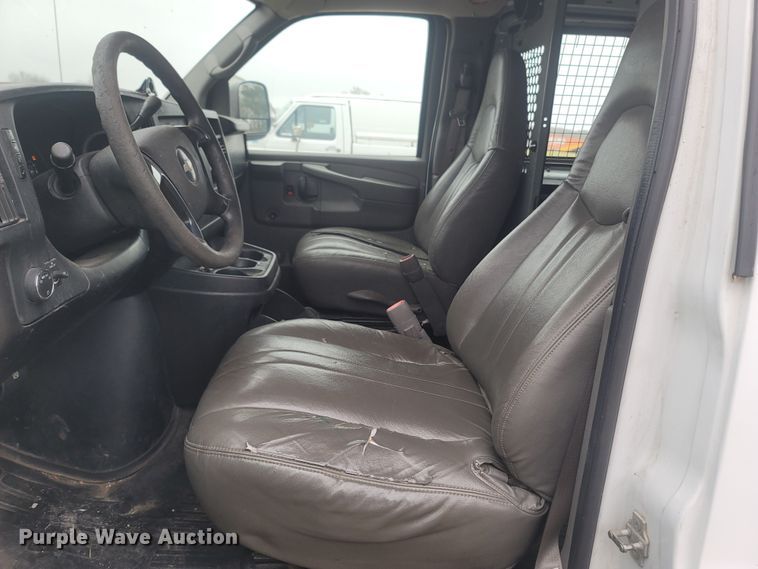 image for item LN9740 2009 Chevrolet Express 2500  van