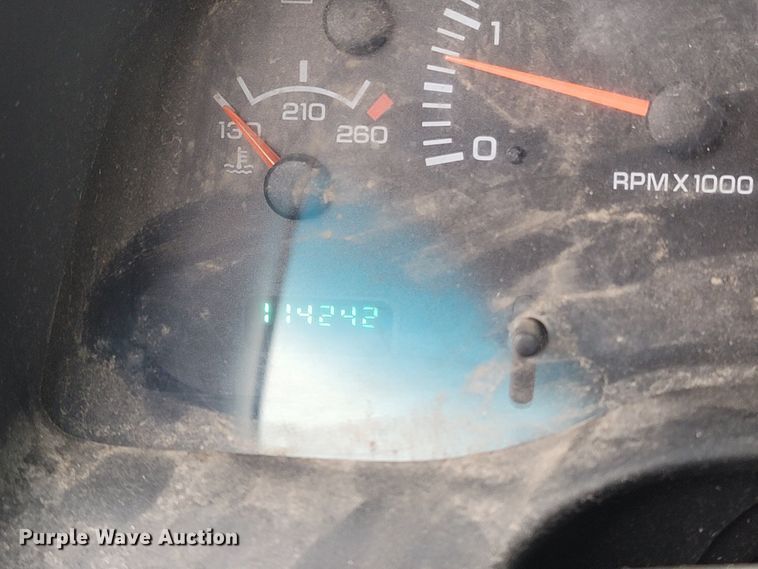 image for item LN9742 1999 Dodge Ram 1500  Club Cab pickup truck