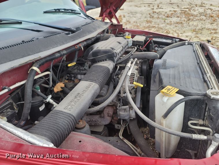 image for item LN9742 1999 Dodge Ram 1500  Club Cab pickup truck