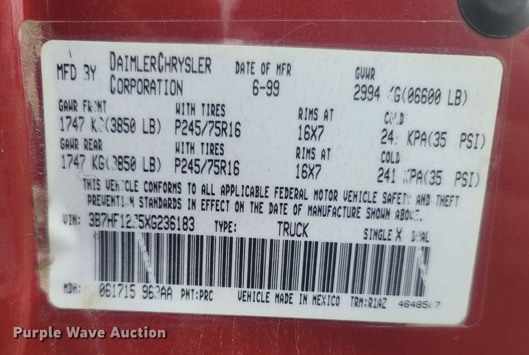 image for item LN9742 1999 Dodge Ram 1500  Club Cab pickup truck