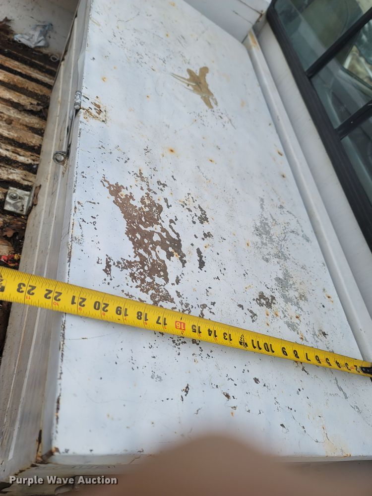 image for item LN9743 1995 Ford F150  pickup truck