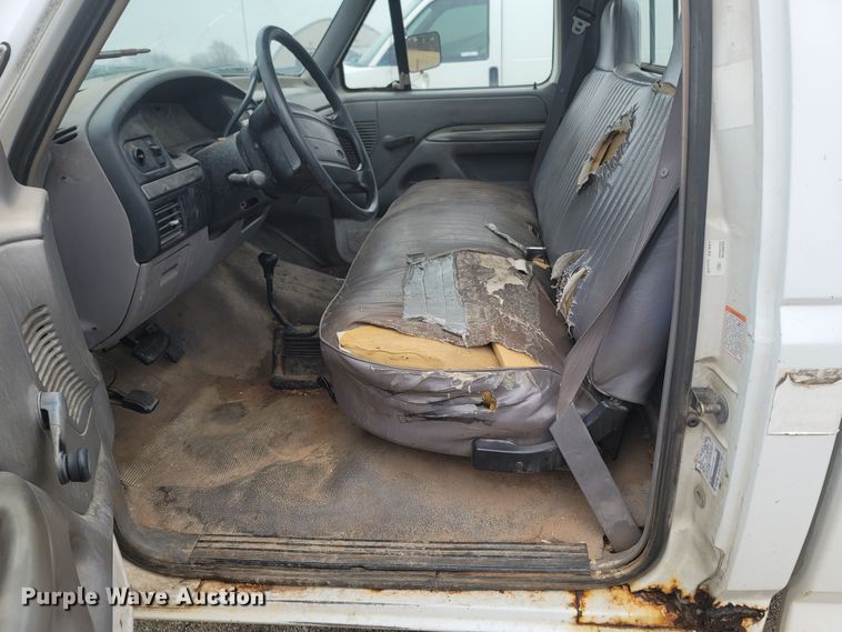 image for item LN9743 1995 Ford F150  pickup truck