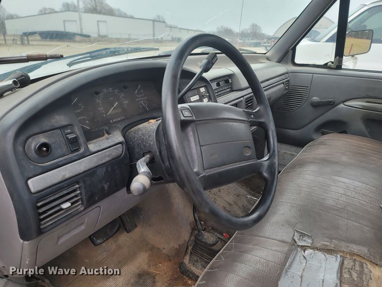 image for item LN9743 1995 Ford F150  pickup truck