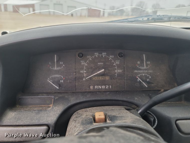 image for item LN9743 1995 Ford F150  pickup truck