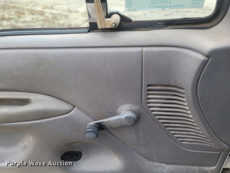 image for item LN9743 1995 Ford F150  pickup truck