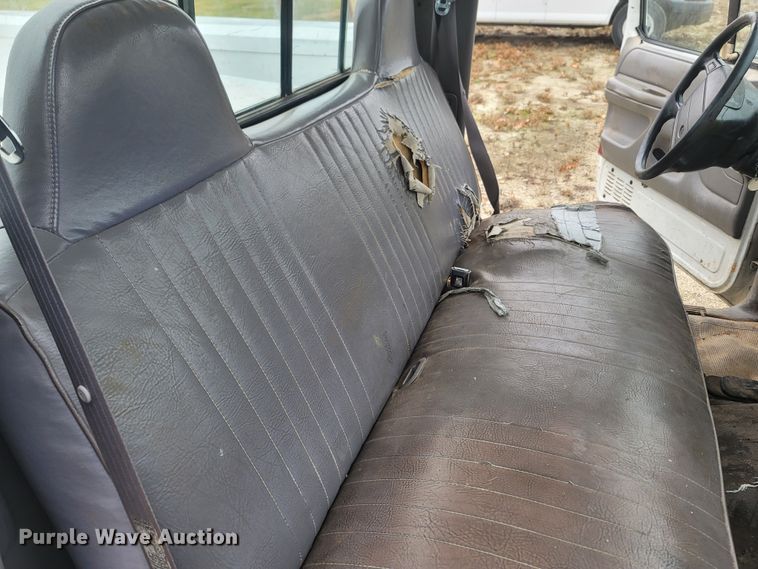 image for item LN9743 1995 Ford F150  pickup truck