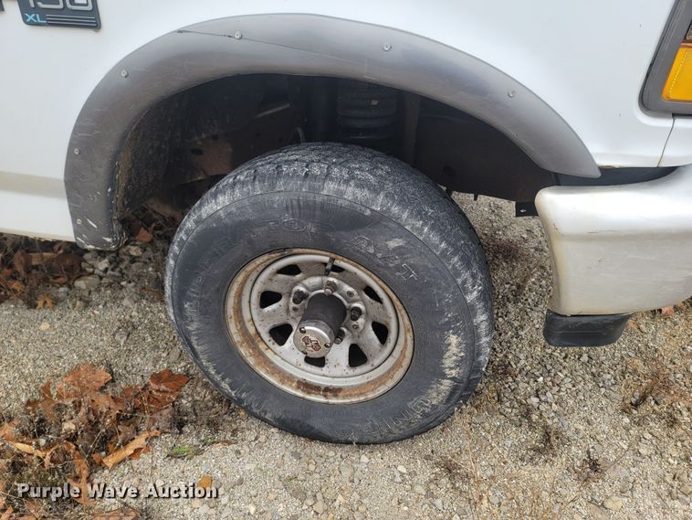 image for item LN9743 1995 Ford F150  pickup truck