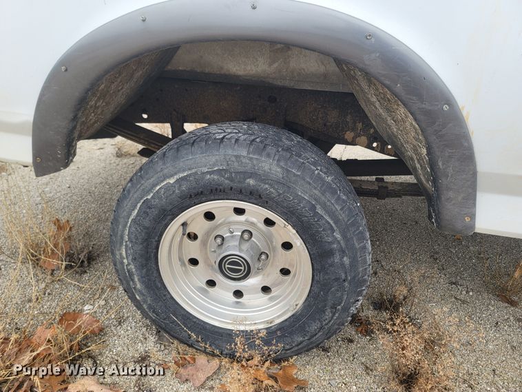 image for item LN9743 1995 Ford F150  pickup truck