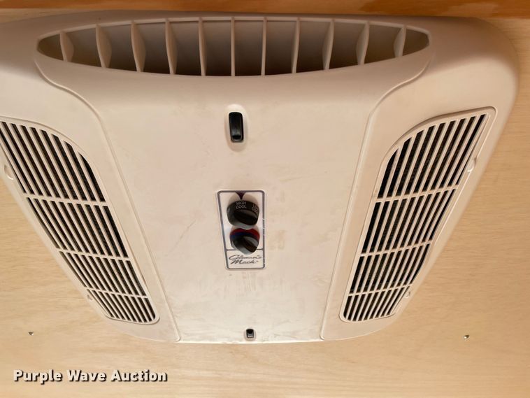 image for item LP9072 2018 Lark  enclosed cargo trailer