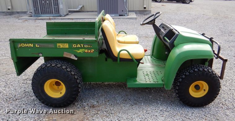 image for item LP9094 1998 John Deere Gator  utility vehicle