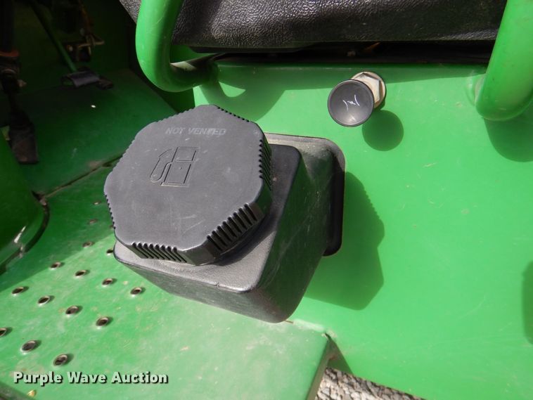 image for item LP9094 1998 John Deere Gator  utility vehicle