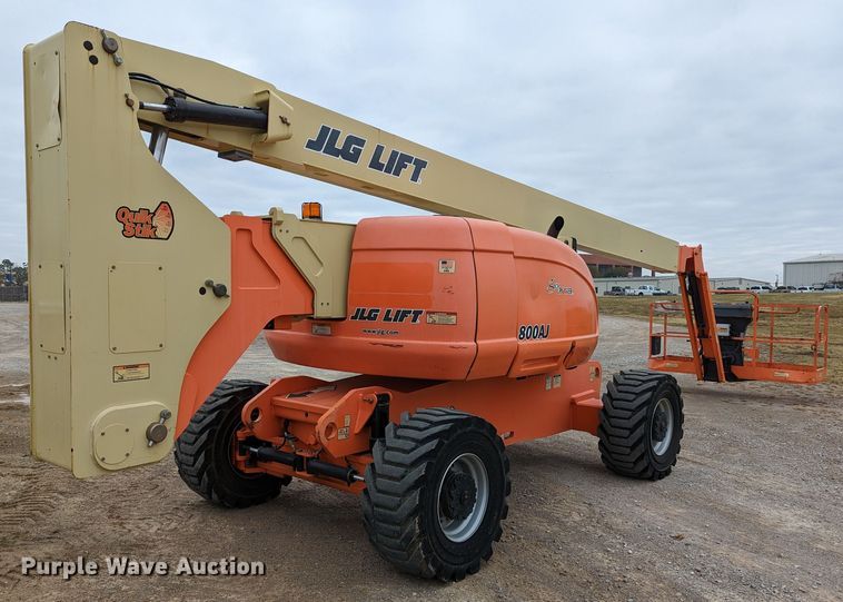 image for item LP9098 2004 JLG 800AJ  boom lift