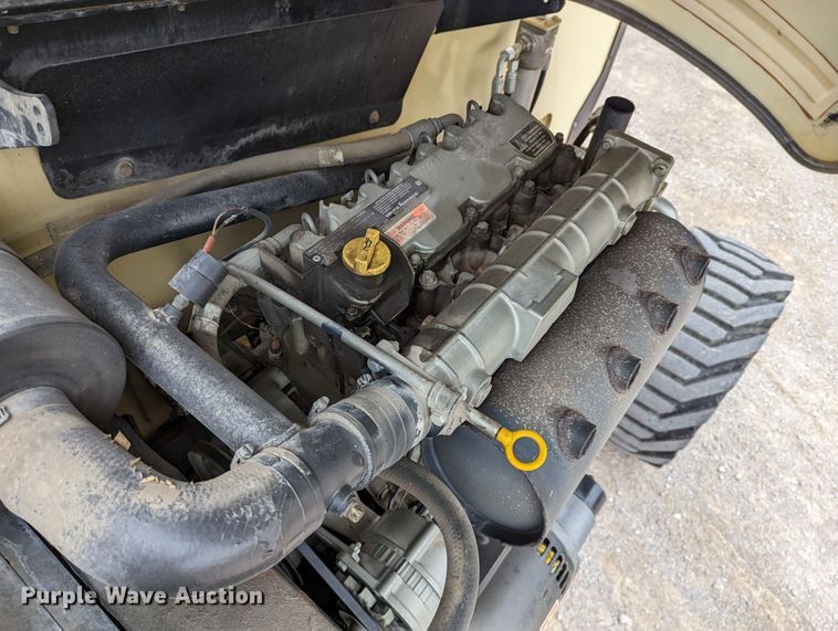 image for item LP9098 2004 JLG 800AJ  boom lift