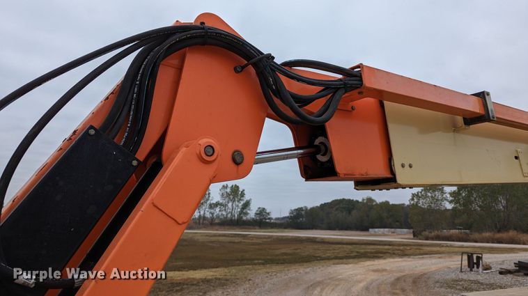 image for item LP9098 2004 JLG 800AJ  boom lift