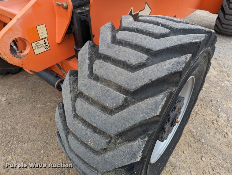 image for item LP9098 2004 JLG 800AJ  boom lift