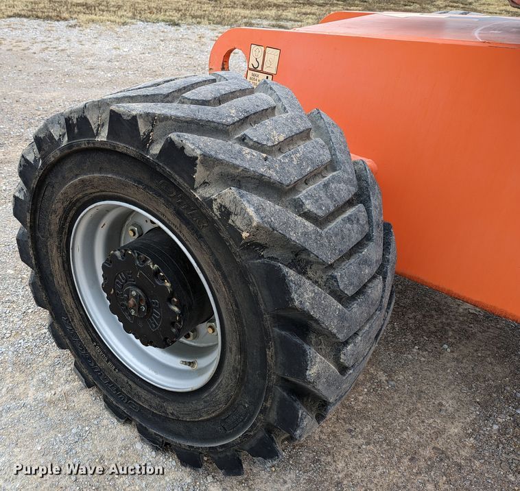 image for item LP9098 2004 JLG 800AJ  boom lift