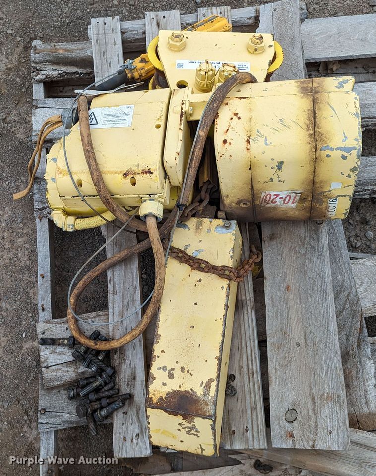 image for item LP9116 Acco Wright-Way  hoist