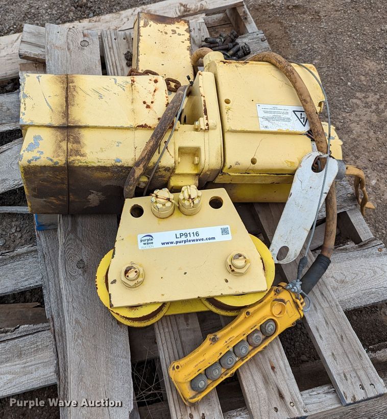 image for item LP9116 Acco Wright-Way  hoist