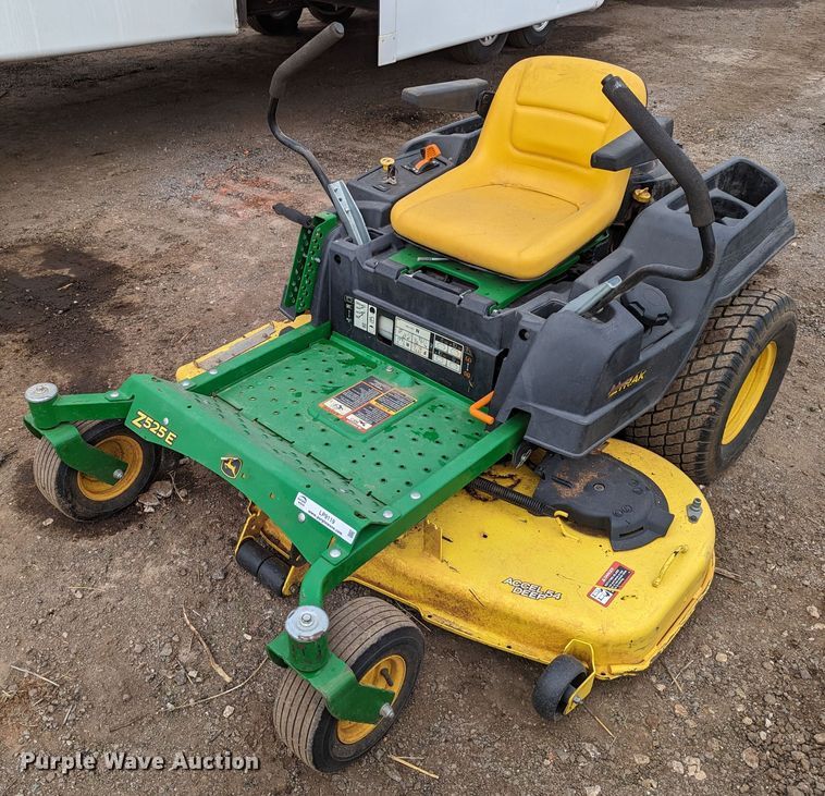 image for item LP9119 2015 John Deere Z525E  ZTR lawn mower