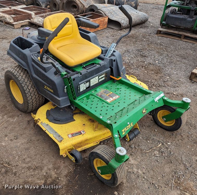 image for item LP9119 2015 John Deere Z525E  ZTR lawn mower
