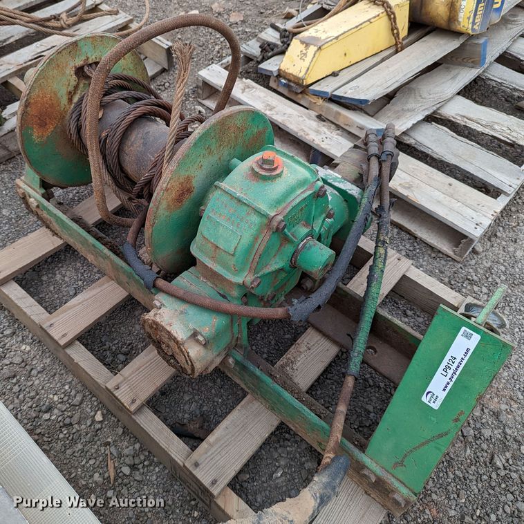 image for item LP9124 (3) Braden winches