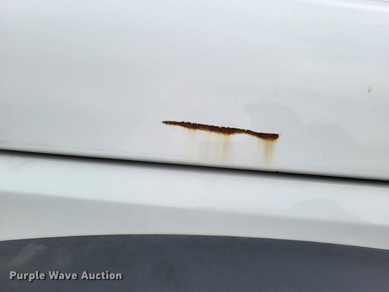 image for item LR9089 2012 Ford F550 Super Duty XL  truck cab and chassis