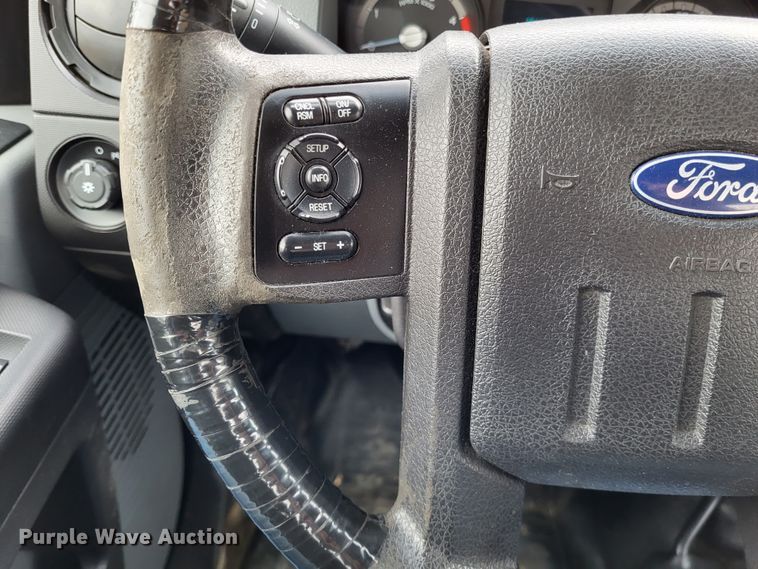 image for item LR9089 2012 Ford F550 Super Duty XL  truck cab and chassis