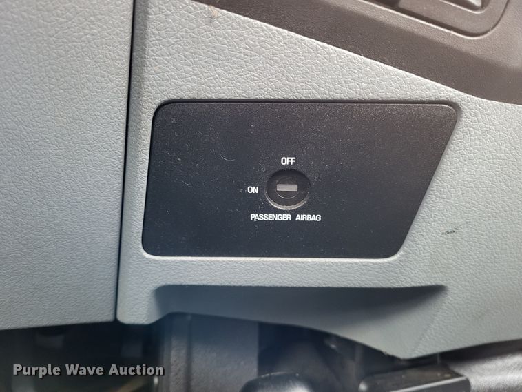 image for item LR9089 2012 Ford F550 Super Duty XL  truck cab and chassis