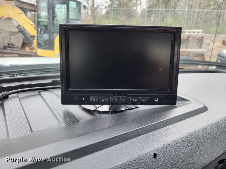 image for item LR9089 2012 Ford F550 Super Duty XL  truck cab and chassis