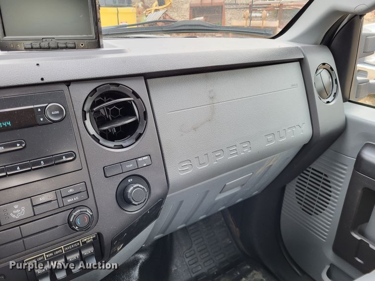 image for item LR9089 2012 Ford F550 Super Duty XL  truck cab and chassis