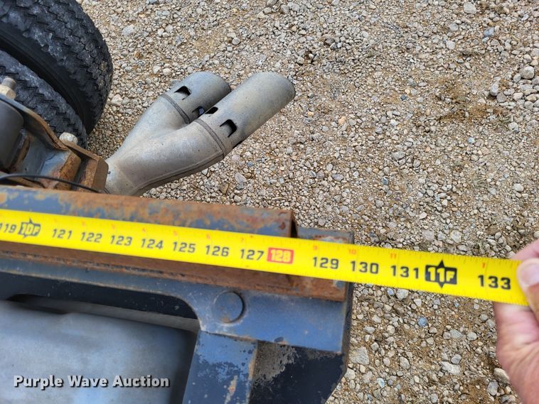 image for item LR9089 2012 Ford F550 Super Duty XL  truck cab and chassis