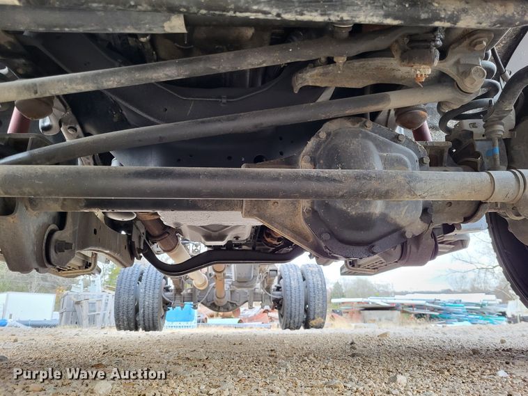 image for item LR9089 2012 Ford F550 Super Duty XL  truck cab and chassis