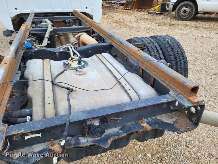 image for item LR9089 2012 Ford F550 Super Duty XL  truck cab and chassis