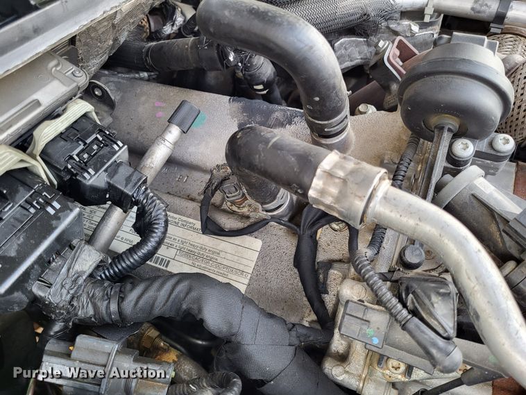 image for item LR9089 2012 Ford F550 Super Duty XL  truck cab and chassis