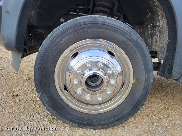 image for item LR9089 2012 Ford F550 Super Duty XL  truck cab and chassis