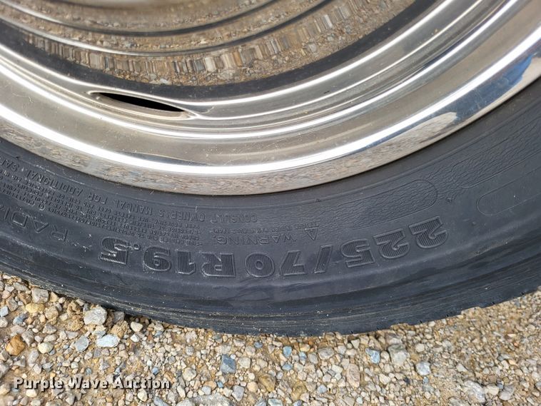 image for item LR9089 2012 Ford F550 Super Duty XL  truck cab and chassis