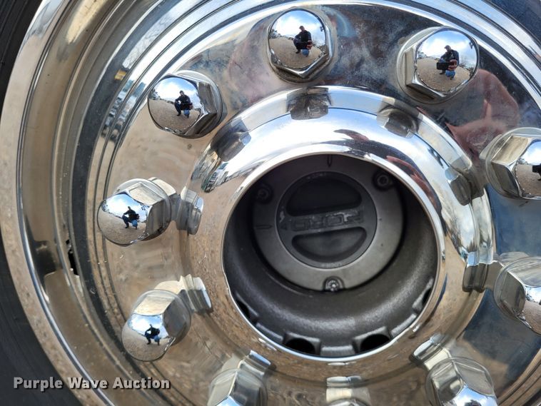 image for item LR9089 2012 Ford F550 Super Duty XL  truck cab and chassis