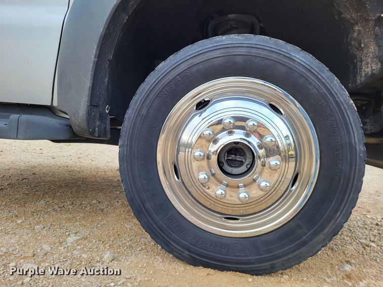 image for item LR9089 2012 Ford F550 Super Duty XL  truck cab and chassis