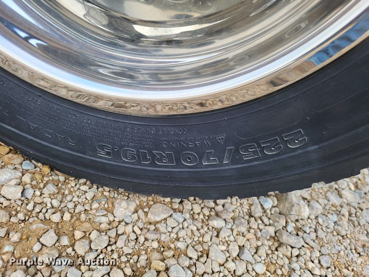 image for item LR9089 2012 Ford F550 Super Duty XL  truck cab and chassis