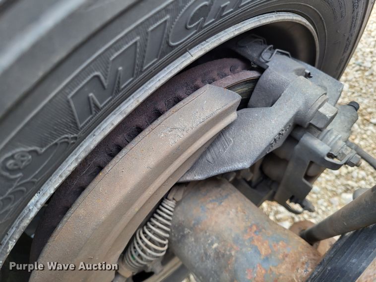 image for item LR9089 2012 Ford F550 Super Duty XL  truck cab and chassis