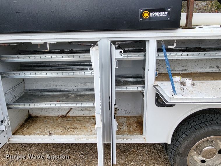 image for item LR9090 2012 Ford F550 Super Duty XL  utility / service truck