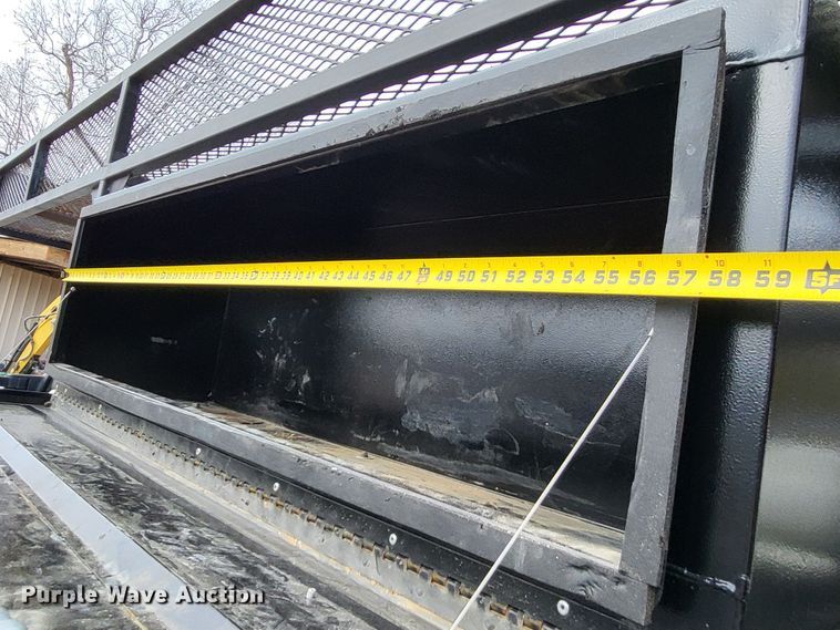 image for item LR9090 2012 Ford F550 Super Duty XL  utility / service truck