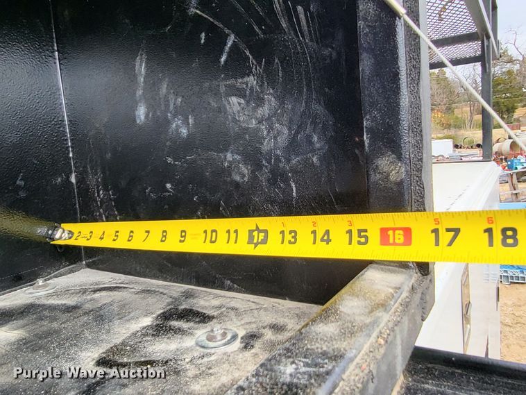 image for item LR9090 2012 Ford F550 Super Duty XL  utility / service truck