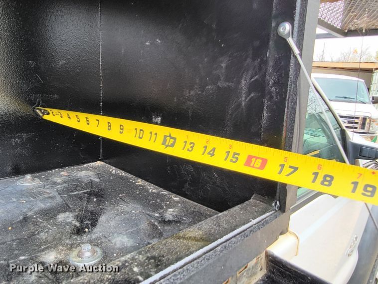 image for item LR9090 2012 Ford F550 Super Duty XL  utility / service truck